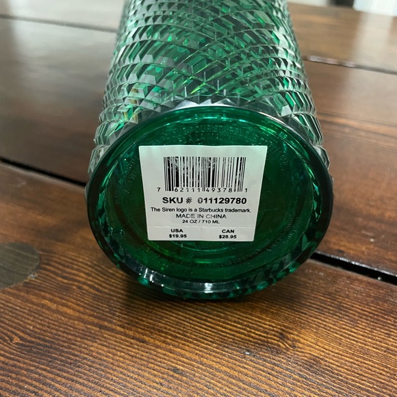 Starbucks Textured 24 oz Travel Cold Cup Emerald Green Diamond Cut NWOT - Picture 4 of 10